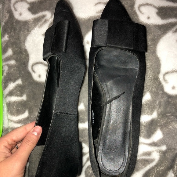 ๐ธ๐ธ4 for $20๐ธ๐ธ gorgeous black flats๐